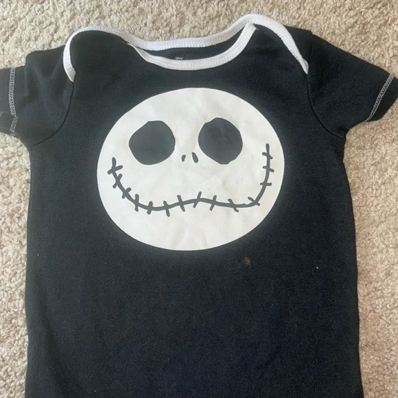 Tim Burton’s The Nightmare Before Christmas baby onesie 12-18 months - Picture 2 of 5